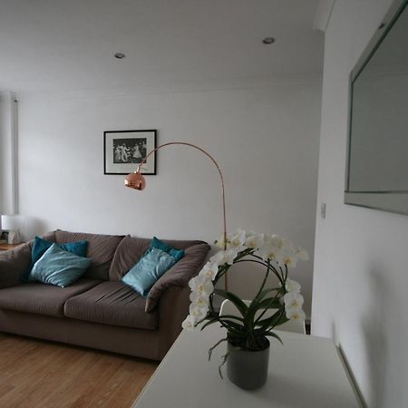 Molesey Near Hampton Court, Viking Short Stays West Molesey Exterior foto